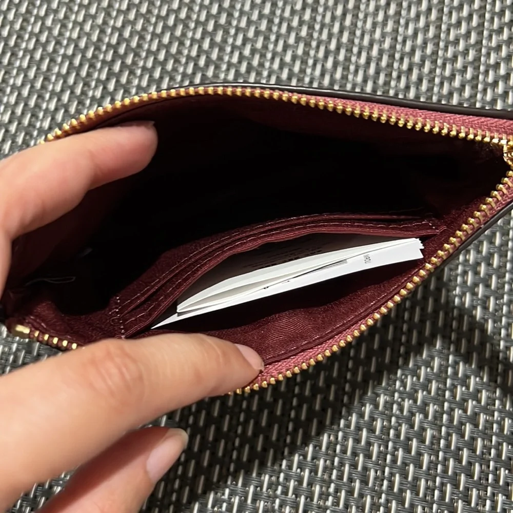 Coach Corner Zip Wristlet Rouge Horse & Carriage NWT Refined Pebble Leather - Picture 10 of 11